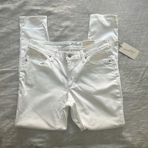 Universal Thread White Denim Mid-Rise Skinny Size 8/29R